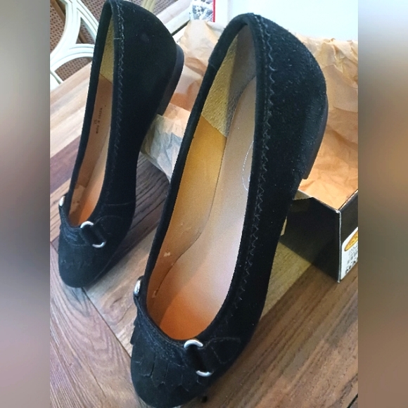 Talbots Women's Black Suede pumps 7B Med made in Brazil Leather Office Career - Picture 1 of 12